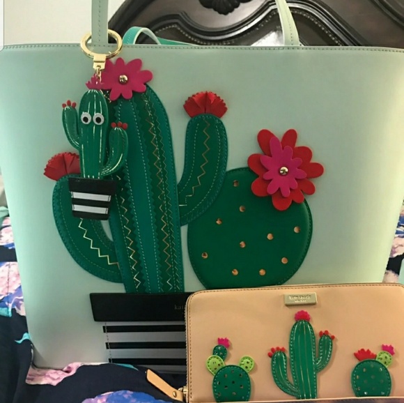 kate spade Handbags - NWOT Kate spade cactus set. Tote, wallet, key fob